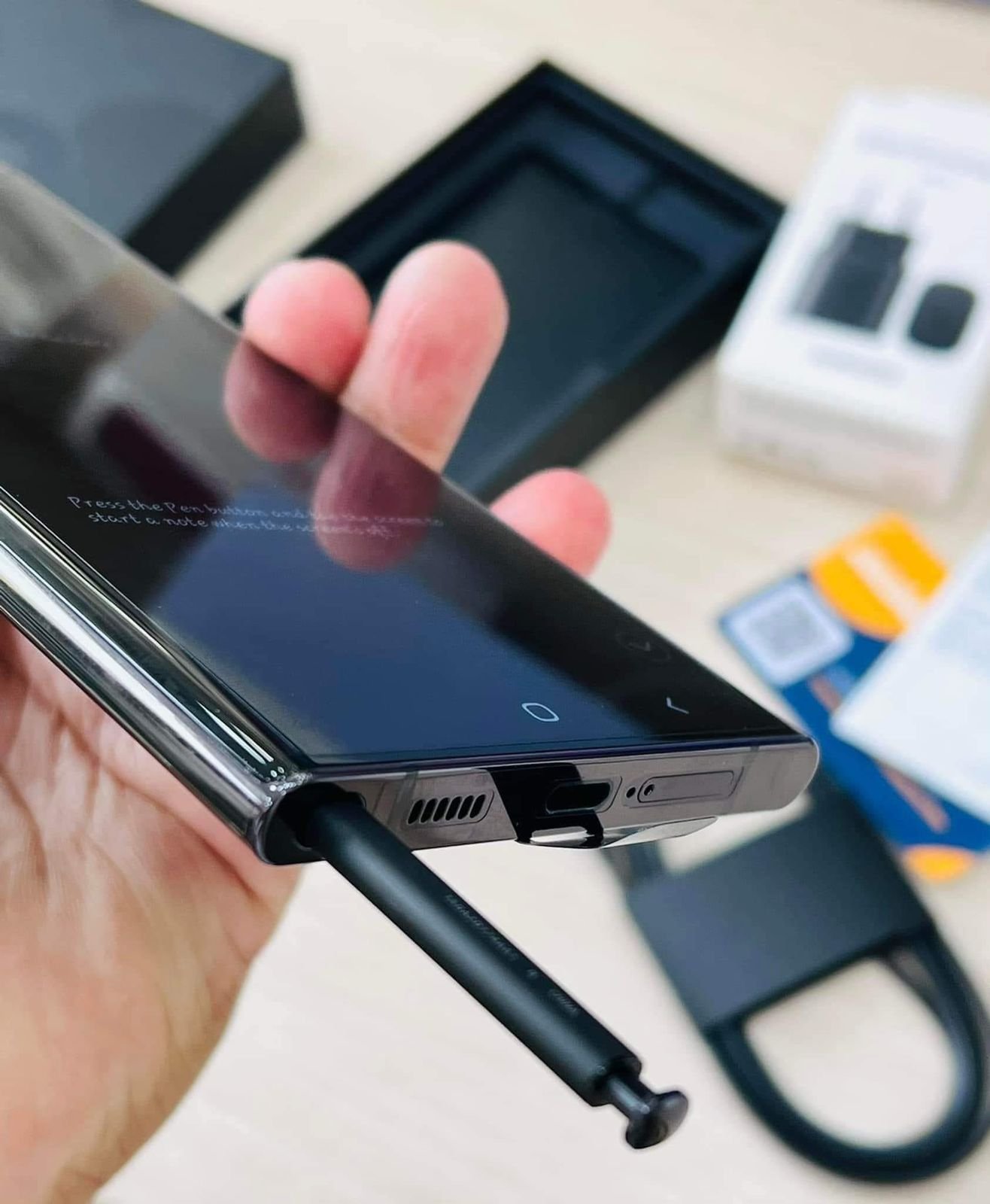 Refurbished Samsung Galaxy S22 Ultra Fully Unlocked - Image 4